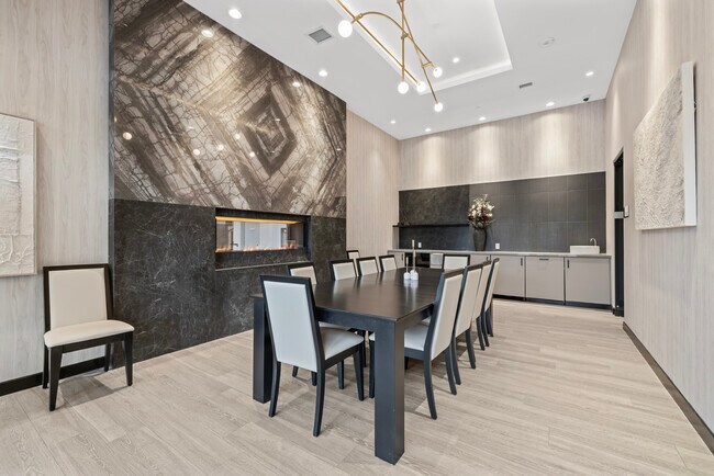 Photo - 8020 Derry Rd Unité 1-Bed