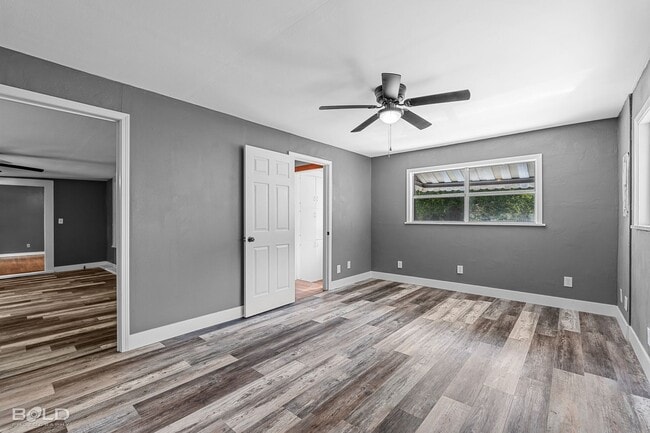 Photo - 1137 Schex Dr