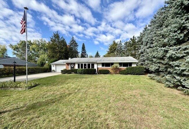 Building Photo - 24461 Willow Ln