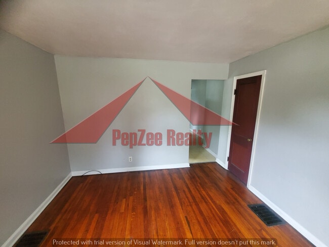 Photo - 203 Ryburn Ave Unidad 1