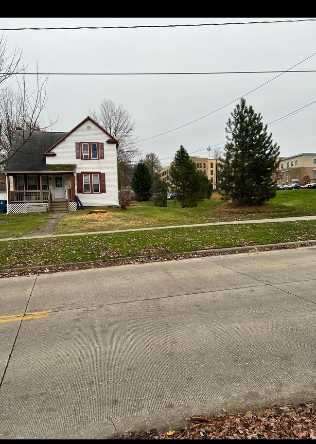 Photo - 309 S Willow St