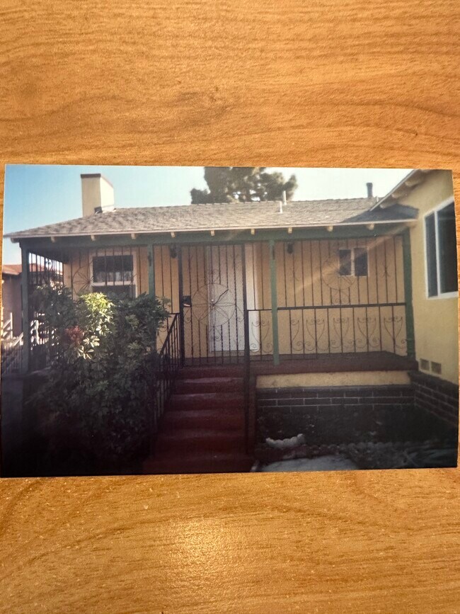 Photo - 2751 Broadway