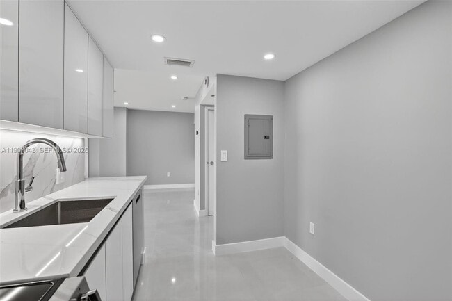 Photo - 3675 N Country Club Dr Unidad 2606