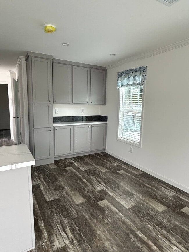 Photo - 5310 14th St W