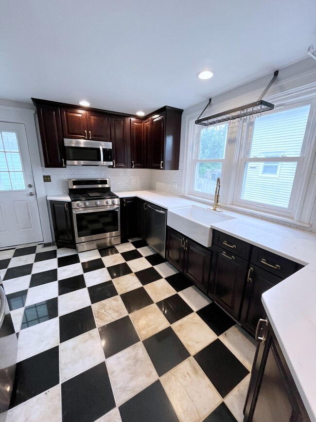 Photo - 1112 Salina St