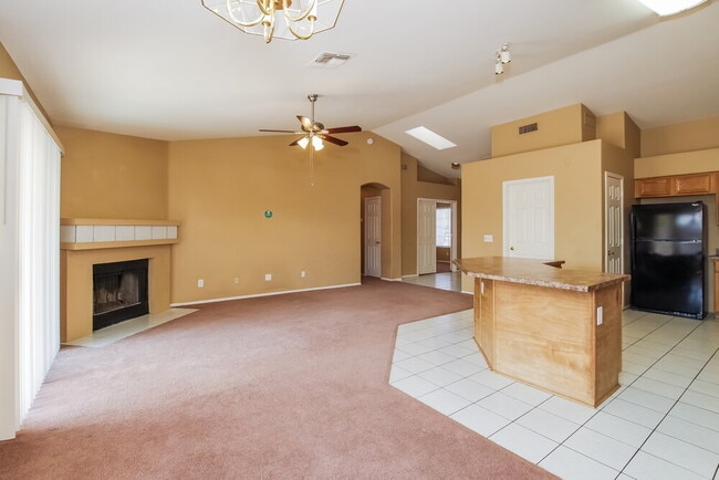 Photo - 2203 E Edna Ave