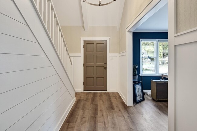 Photo - 7691 McHenry Cir N