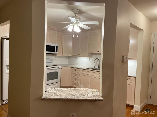 Photo - 8 Benjamin Franklin Dr Unit C