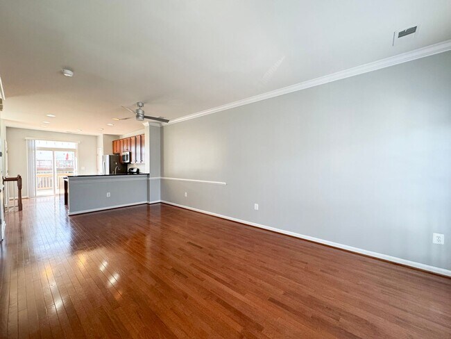 Photo - Stunning 3 Bed 3.5 Bath End Unit Townhome ...