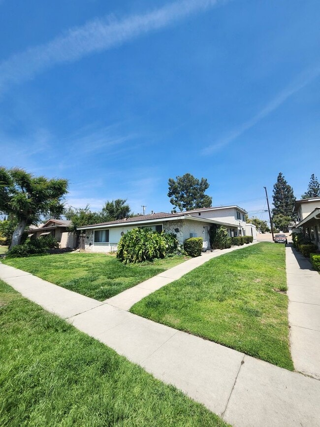 Building Photo - 438 Silverwood Ave Unit C Rental