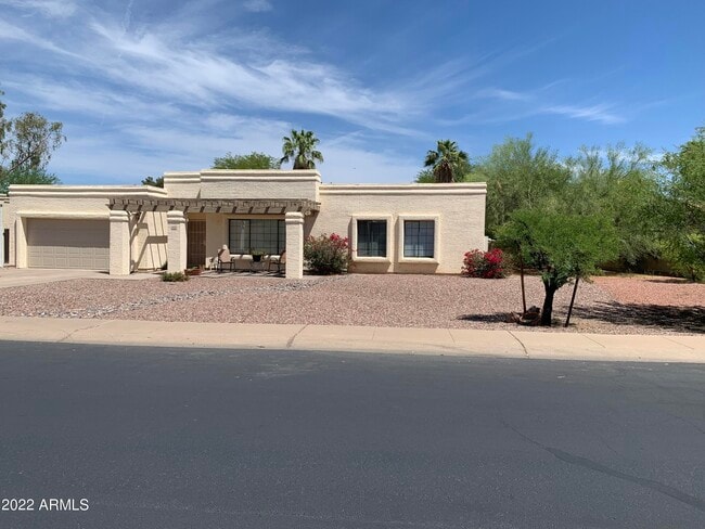 Building Photo - 1832 E Hermosa Dr