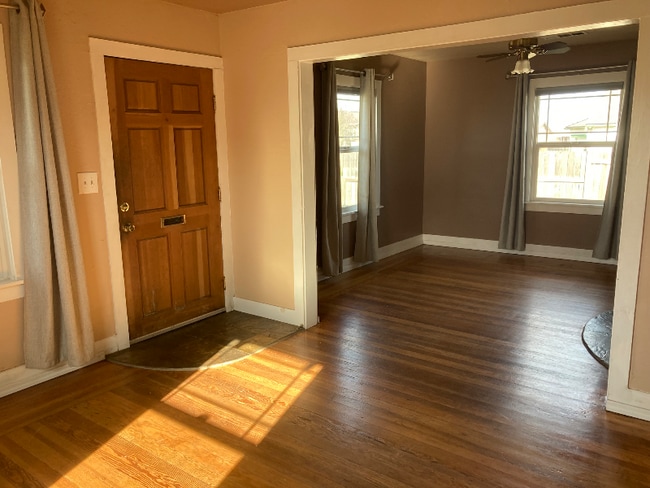 Photo - 1835 Albee St