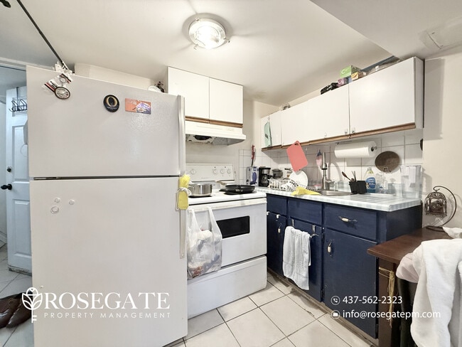 Building Photo - All-Inclusive 1-Bedroom Basement Apartment with Parking & Internet in Scarborough Unit 2
