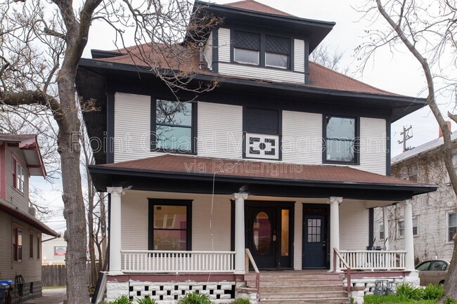 Photo - 3224 E Oakland Ave