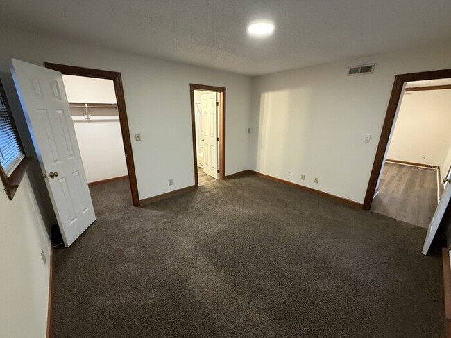 Photo - 1 Bedroom 1 Bathroom Condo! Unit 301