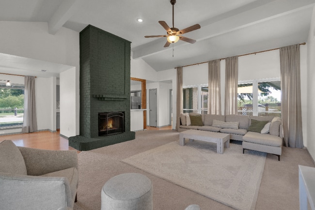 Photo - 2038 Sancerre Ln