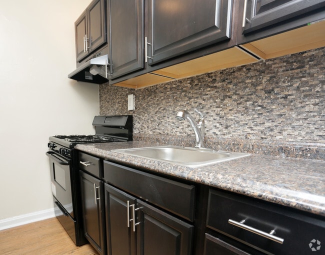 Delwin Apartments