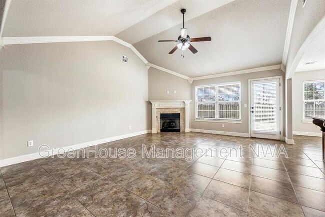 Photo - 2907 SW Tanglewood Ave