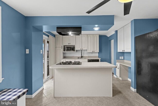 Photo - 5640 Braxfield Rd