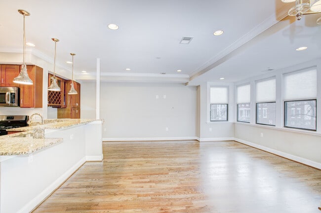 Photo - 125 15th St NE