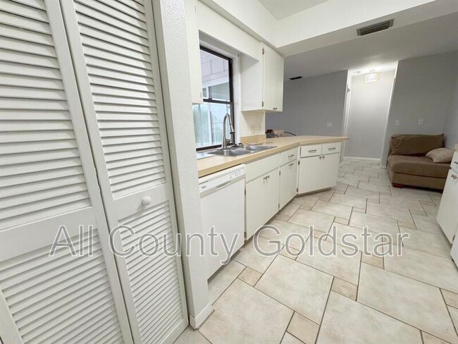 Photo - 9513 El Campo Ave