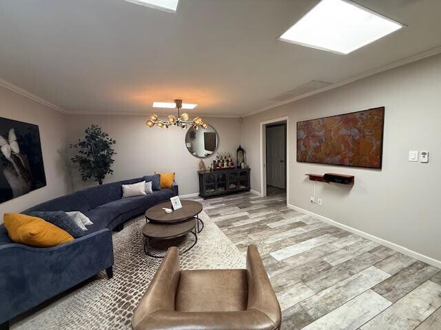 7734 E Minnezona Ave