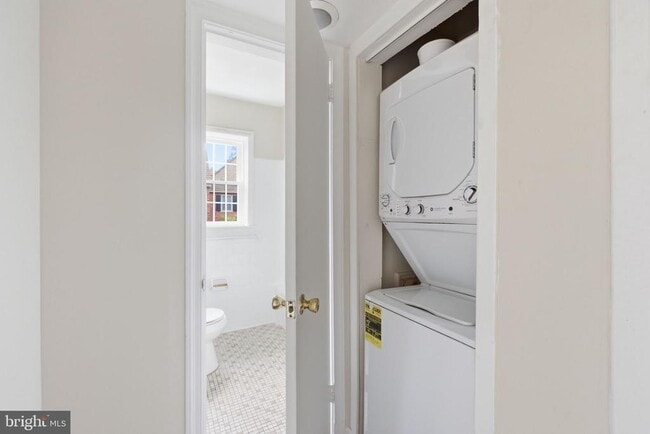 Photo - 3927 Pennsylvania Ave. SE Unit 201