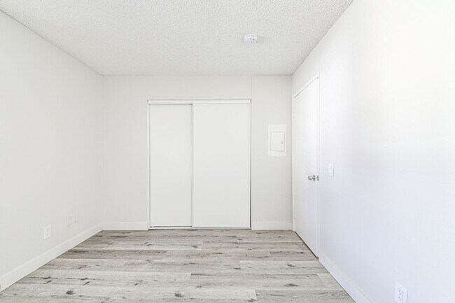 Photo - 1128 Stanley Avenue