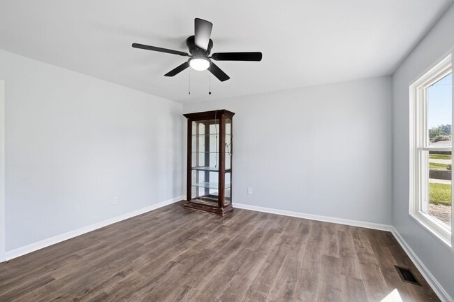 Photo - Newly Renovated Three Bed available to rent with move-in special!