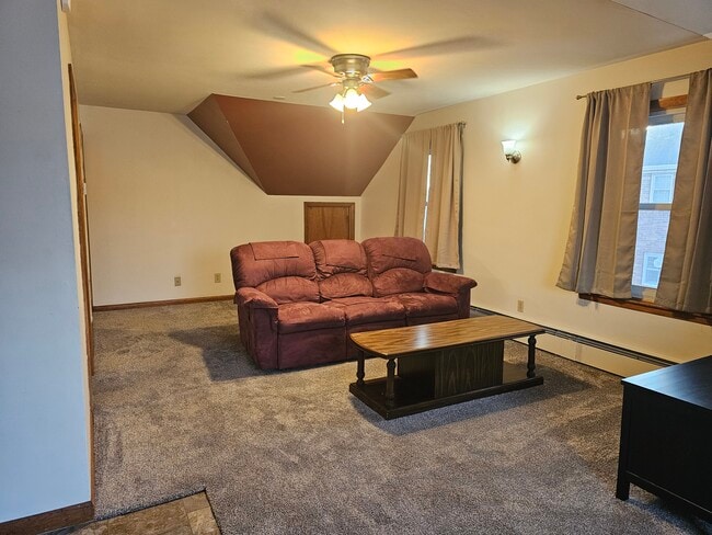 Photo - 805 Grant St Apartments Unit 2