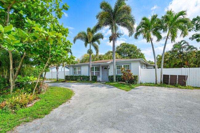 Building Photo - 6130 Edwards Rd Rental