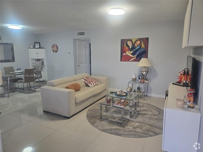 Building Photo - 5300 Washington St Unit U403 Rental