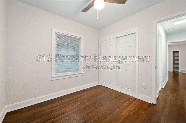 Photo - 2206 E 58th St