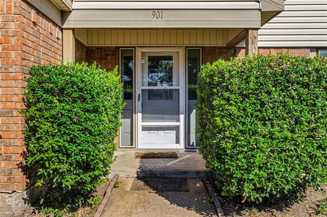 Photo - 901 Pyramid Dr