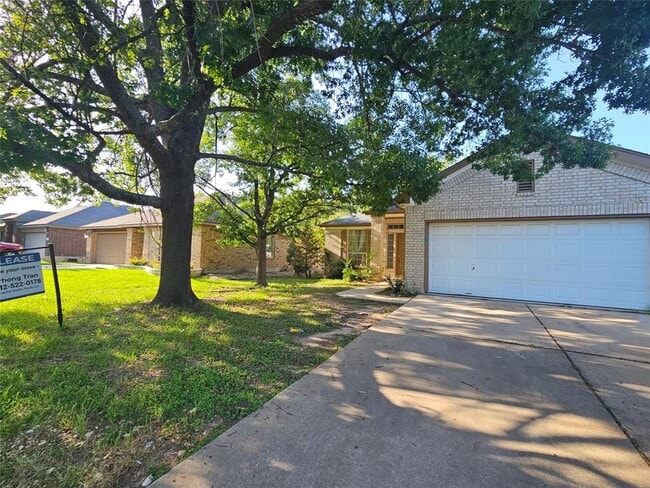 Building Photo - 8506 Hillrock Dr