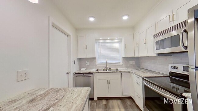 Photo - 2311 Larkspur Dr