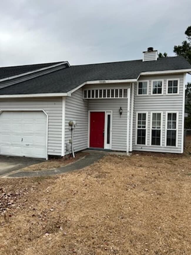 Building Photo - 2 bedroom 2 1/2 bathroom