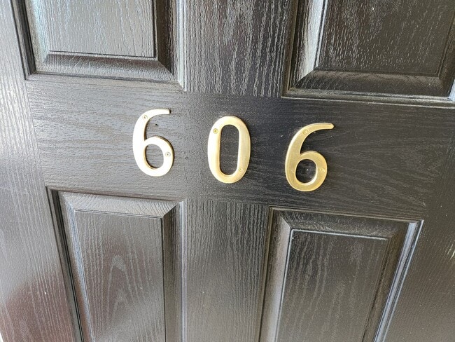 Photo - 411 Southbridge Blvd