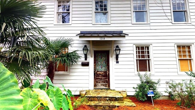 Photo - 1318 Woodward Ave