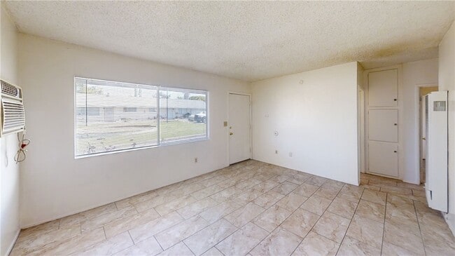 Photo - 947 Park Ave