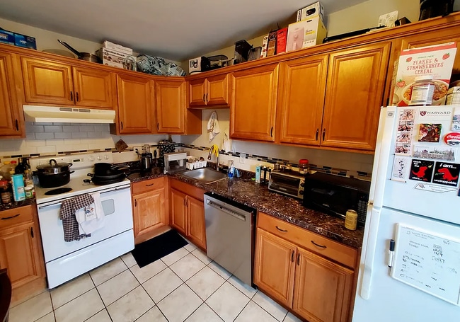 Photo - 17 Aspinwall Ave Unit 2