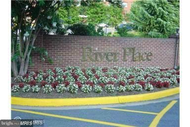 Photo - 1021 Arlington Blvd Apartment Unit 901