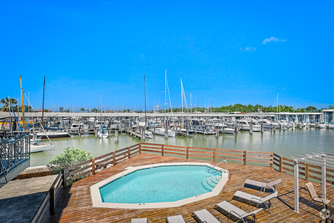 Pool 4 - Sailboat Bay Rental