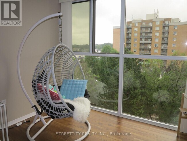 Photo - 127 Belmont Dr Unité 610