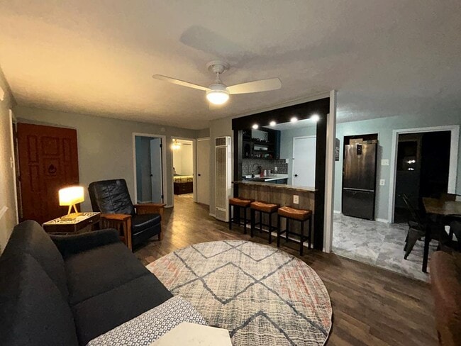 Photo - 205 S 11th St