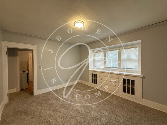 Photo - "Charming 2-Bedroom upper duplex in West Toledo – Cozy Living Awaits.