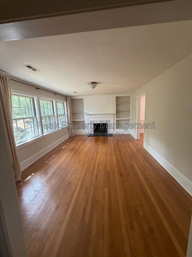 Photo - 8614 Arran Rd