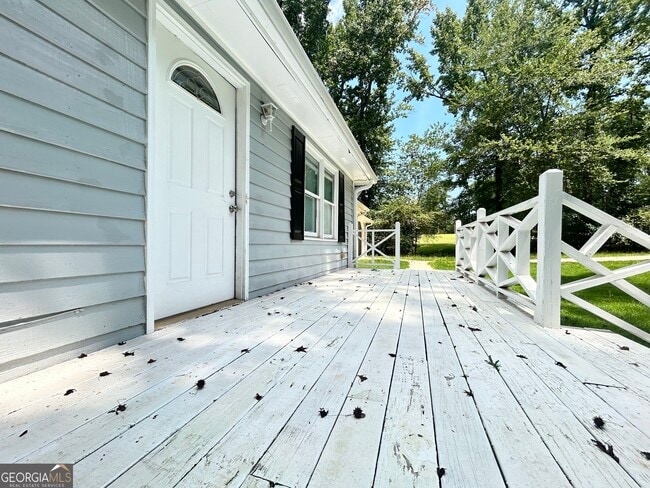 Photo - 110 Roberts Rd