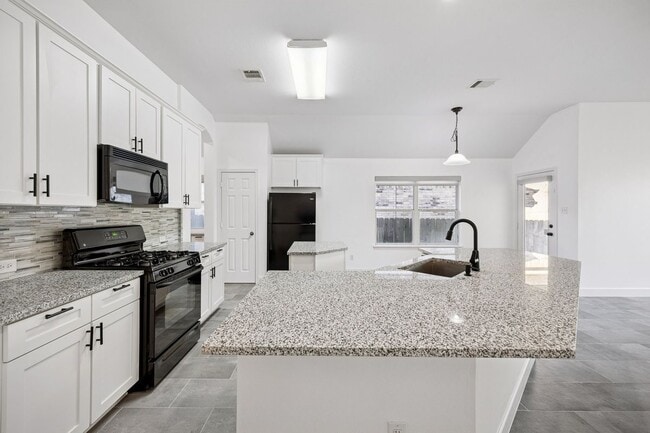 Photo - 2995 Overland St
