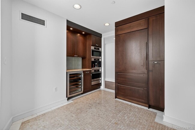 Photo - 1 Renaissance Square Unit V4E